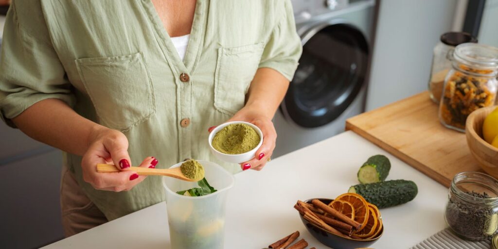 Experts Explain the Potential Health Benefits of Moringa
