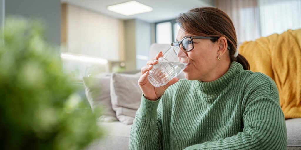 Does Drinking Water Help Fight Inflammation? Doctors Explain the Science