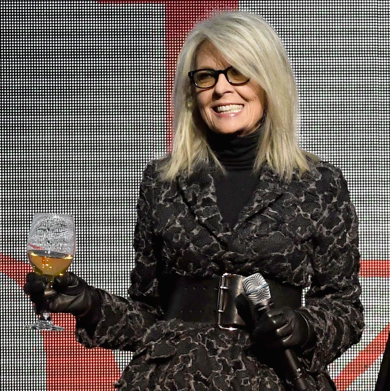 hairstyles that make you look younger choppy layers