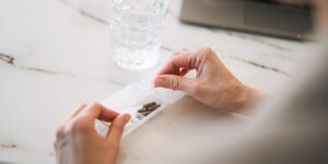 This Is the Best Time to Take Ashwagandha, According to a Dietitian