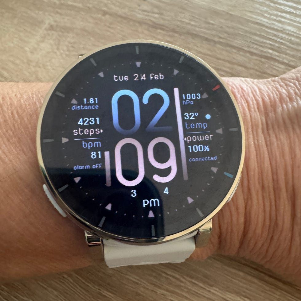 Active 3 Premium GPS Running Smart Watch Active 3 Premium GPS Running Smart Watch