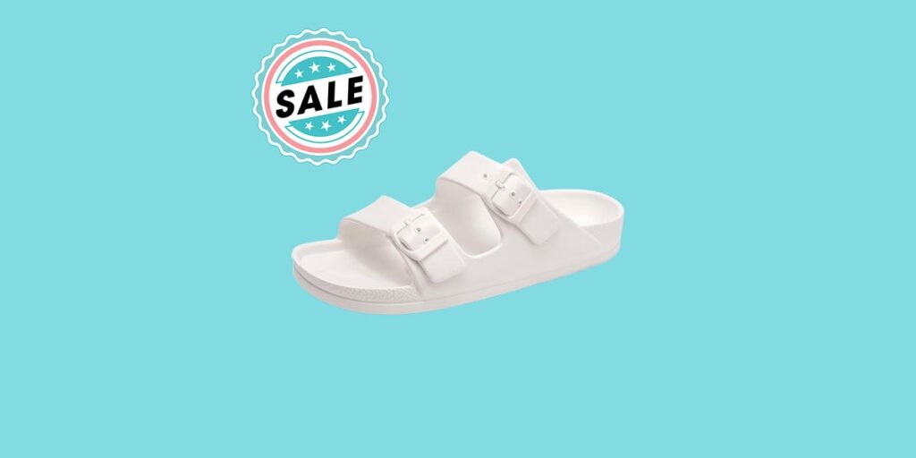 Amazon Shoppers Swear By These $25 Sandals That Feel Like ‘Pillows for Your Feet’