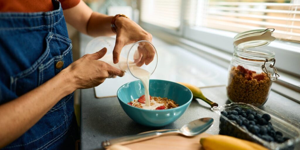 The 10 Best Foods Rich in Vitamin B12, According to a Doctor and Dietitian