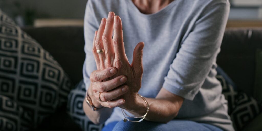 Doctors Explain Arthritis of the Hand: Symptoms and Remedies