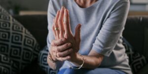 Doctors Explain Arthritis of the Hand: Symptoms and Remedies
