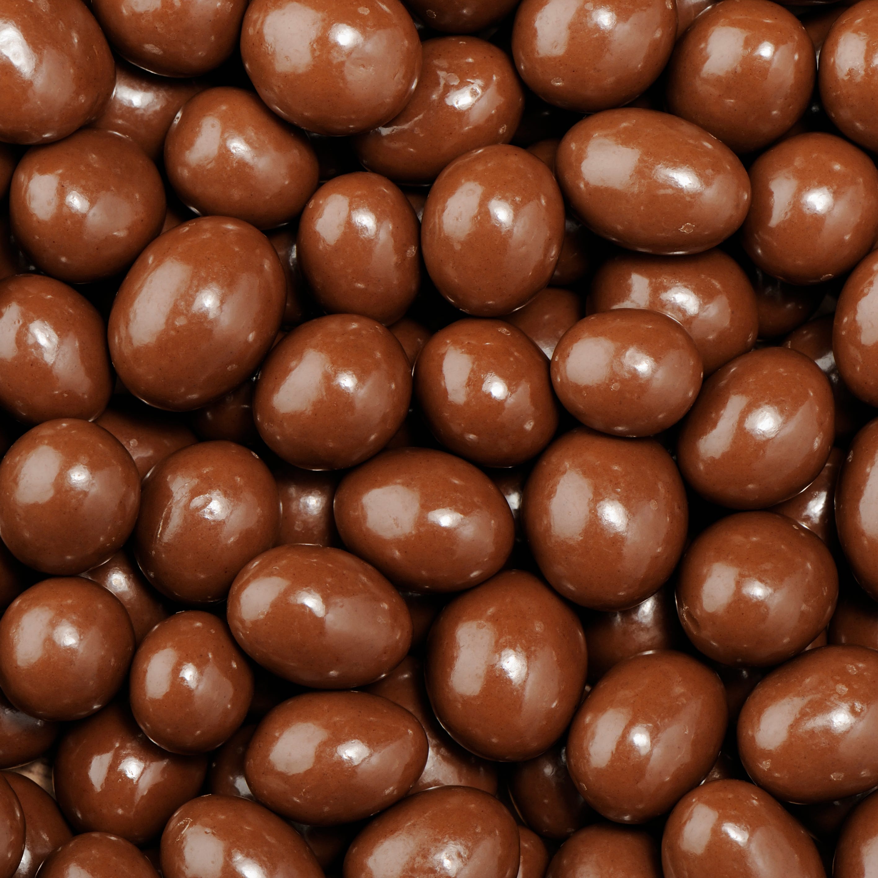 healthy late night snacks nuts covered in dark chocolate