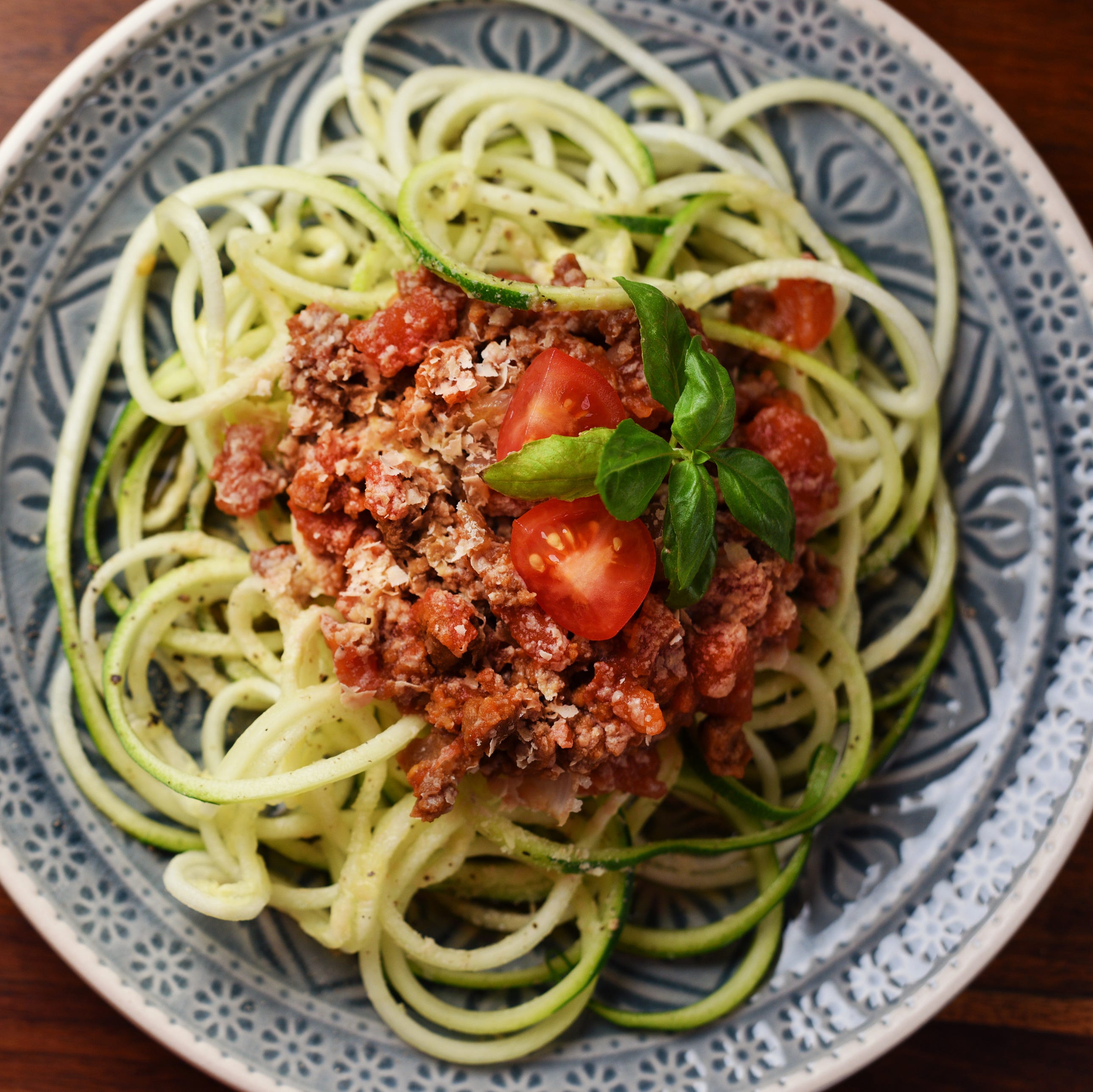 Zoodles with vegan bolognese and yeast flakes